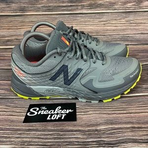 New Balance Summit Q.O.M Trail Running Shoes